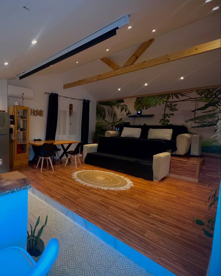 Location ALOHA : Votre Escale Tropicale « Pieds dans l'Eau »